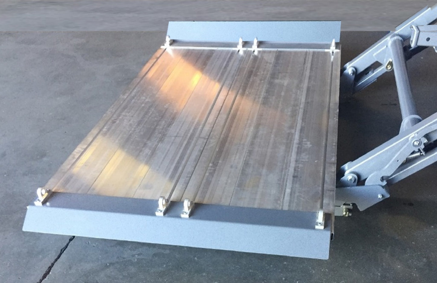 PE24-2 Dovetail / Wheel Stop Aluminum 24" (Set of 2)