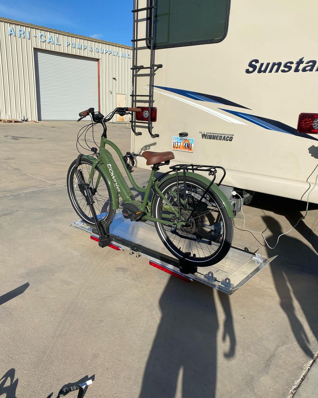 Platform Cargo Lift - 450lb Capacity