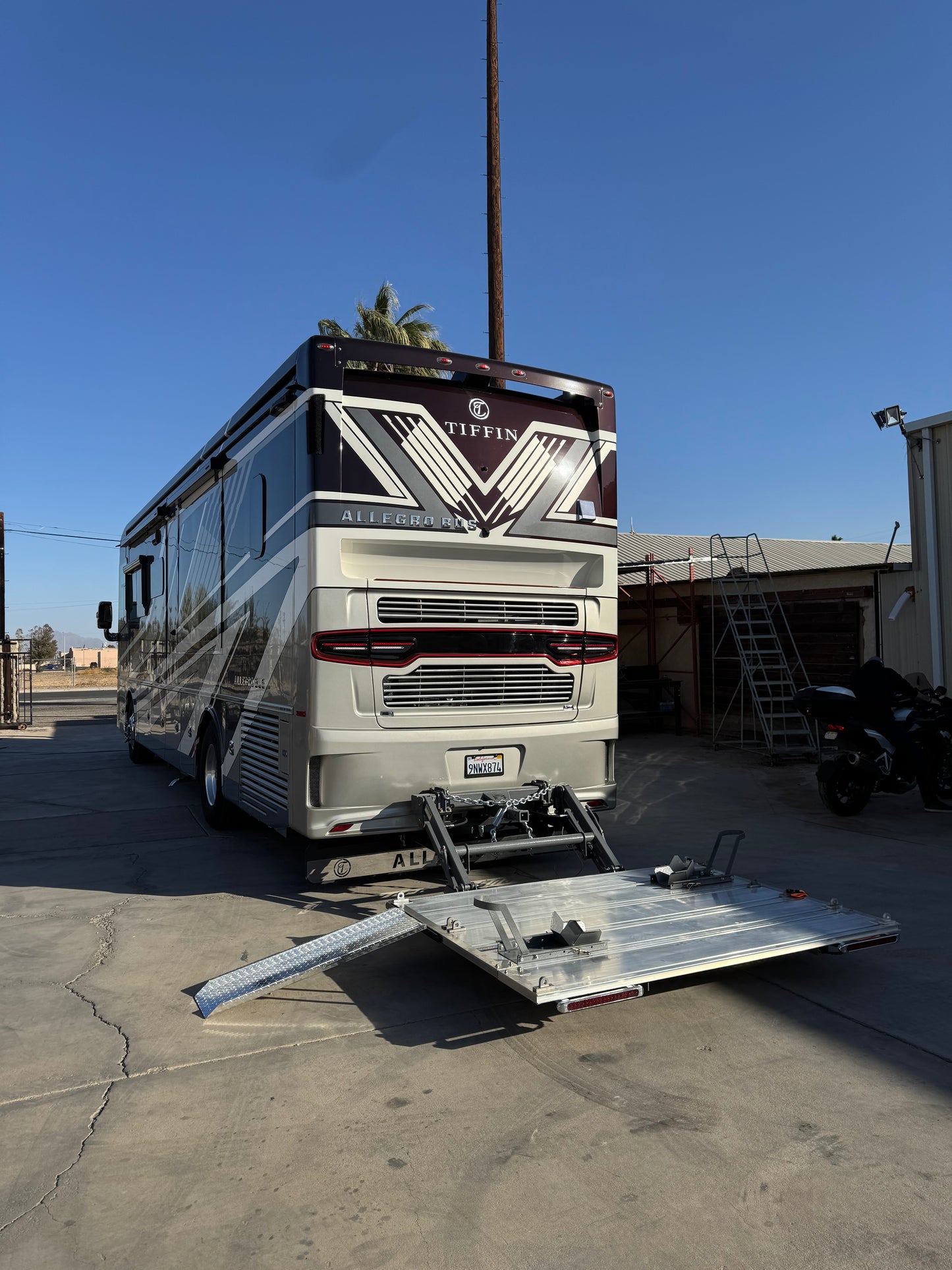 86 Series The Largest & Most Powerful Hydralift