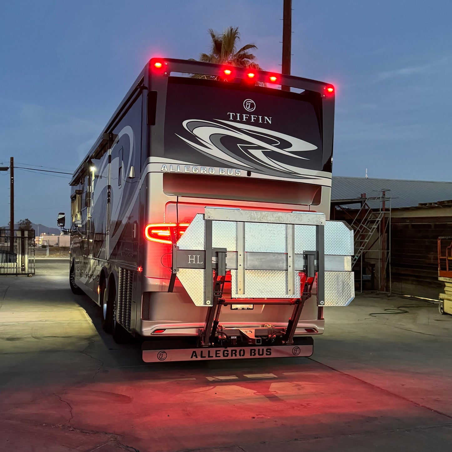 Class A & Super C Motorcycle Lift   HL4288